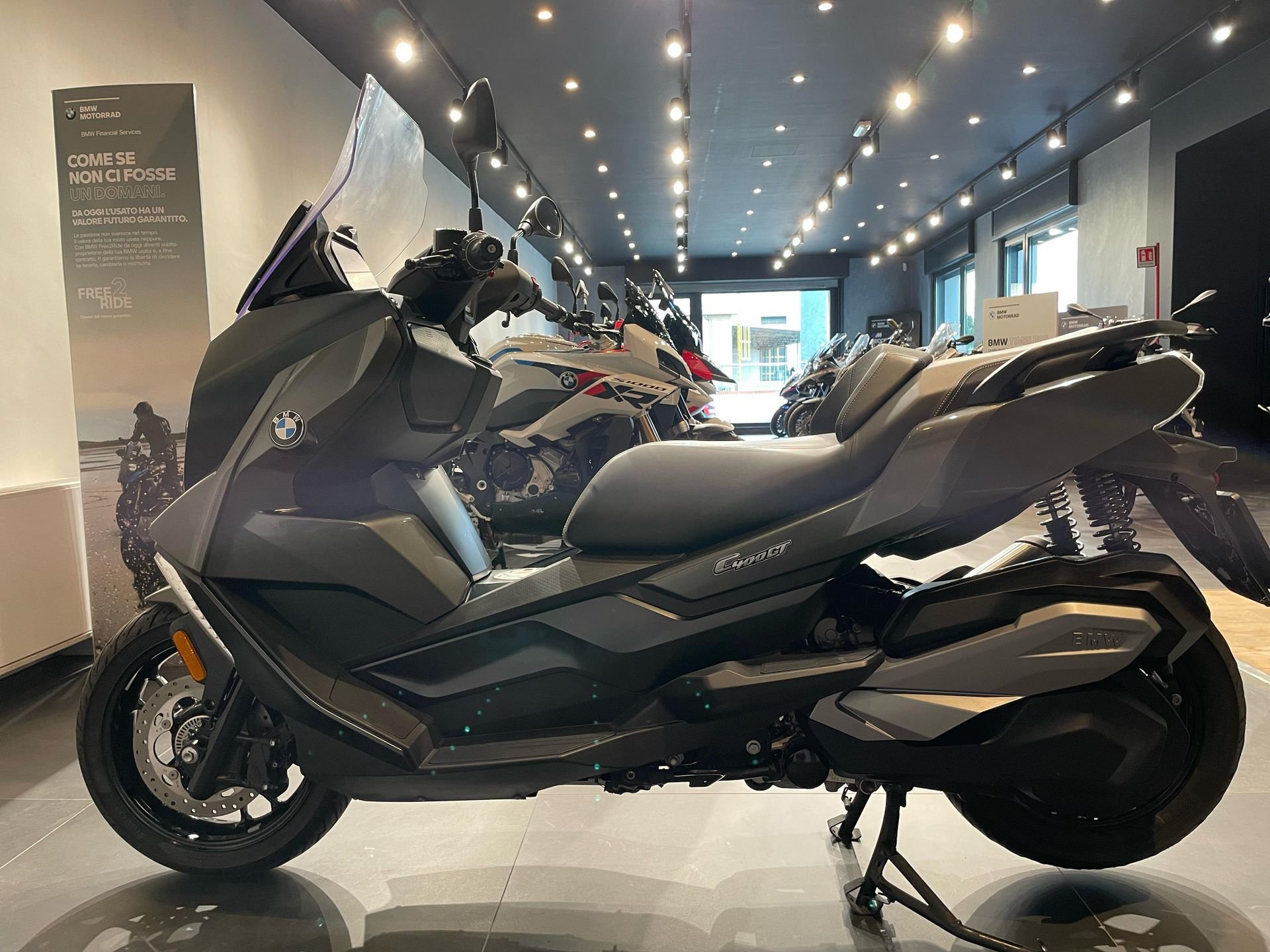 Bmw Bikes Bmw Scooter 2022 Bmw Free2ride Motorino Elettrico Bmw