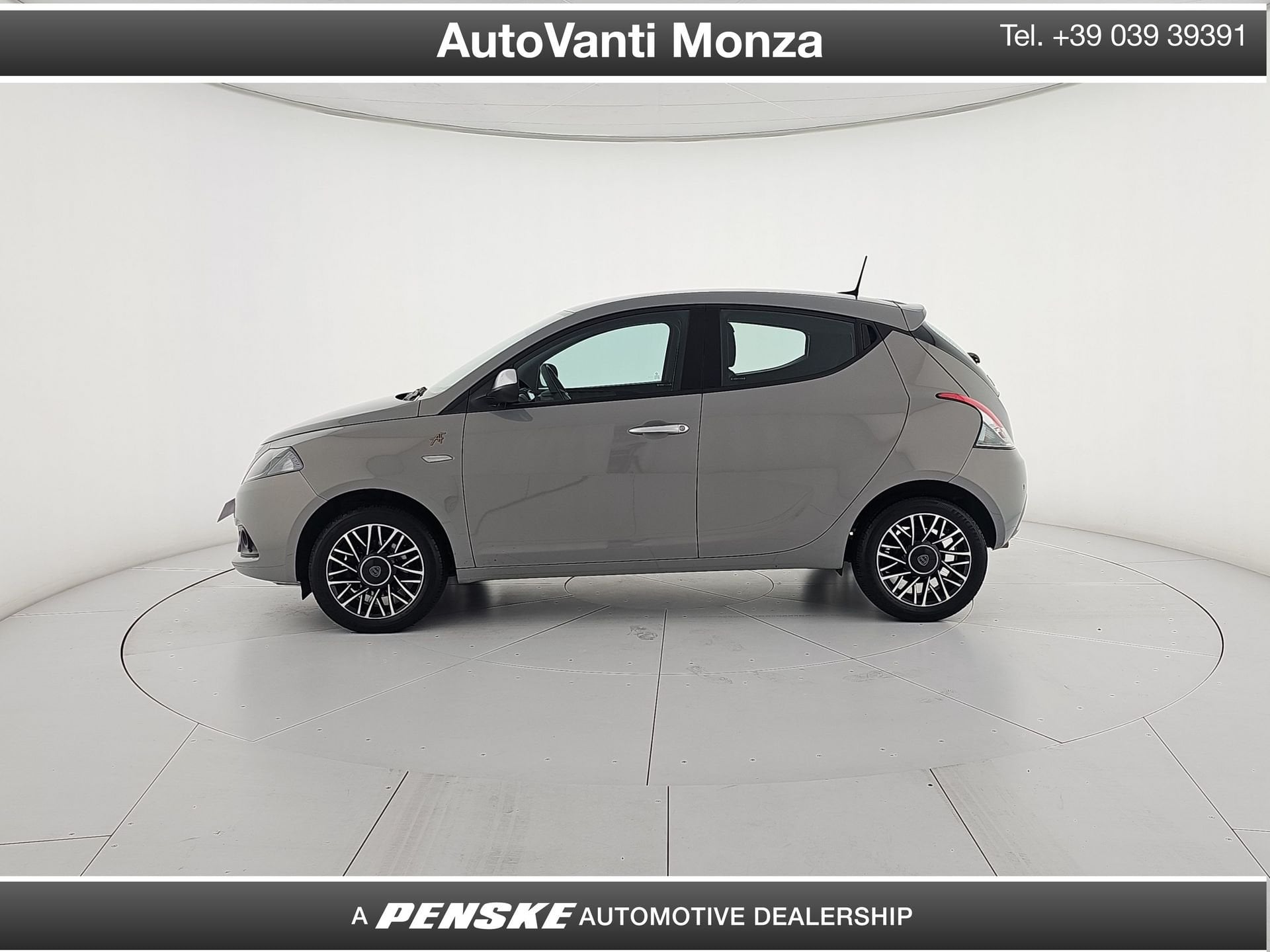 Lancia Ypsilon