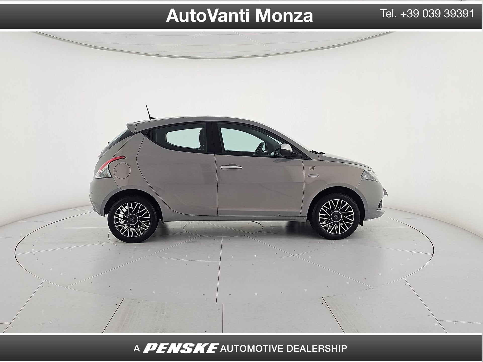 Lancia Ypsilon