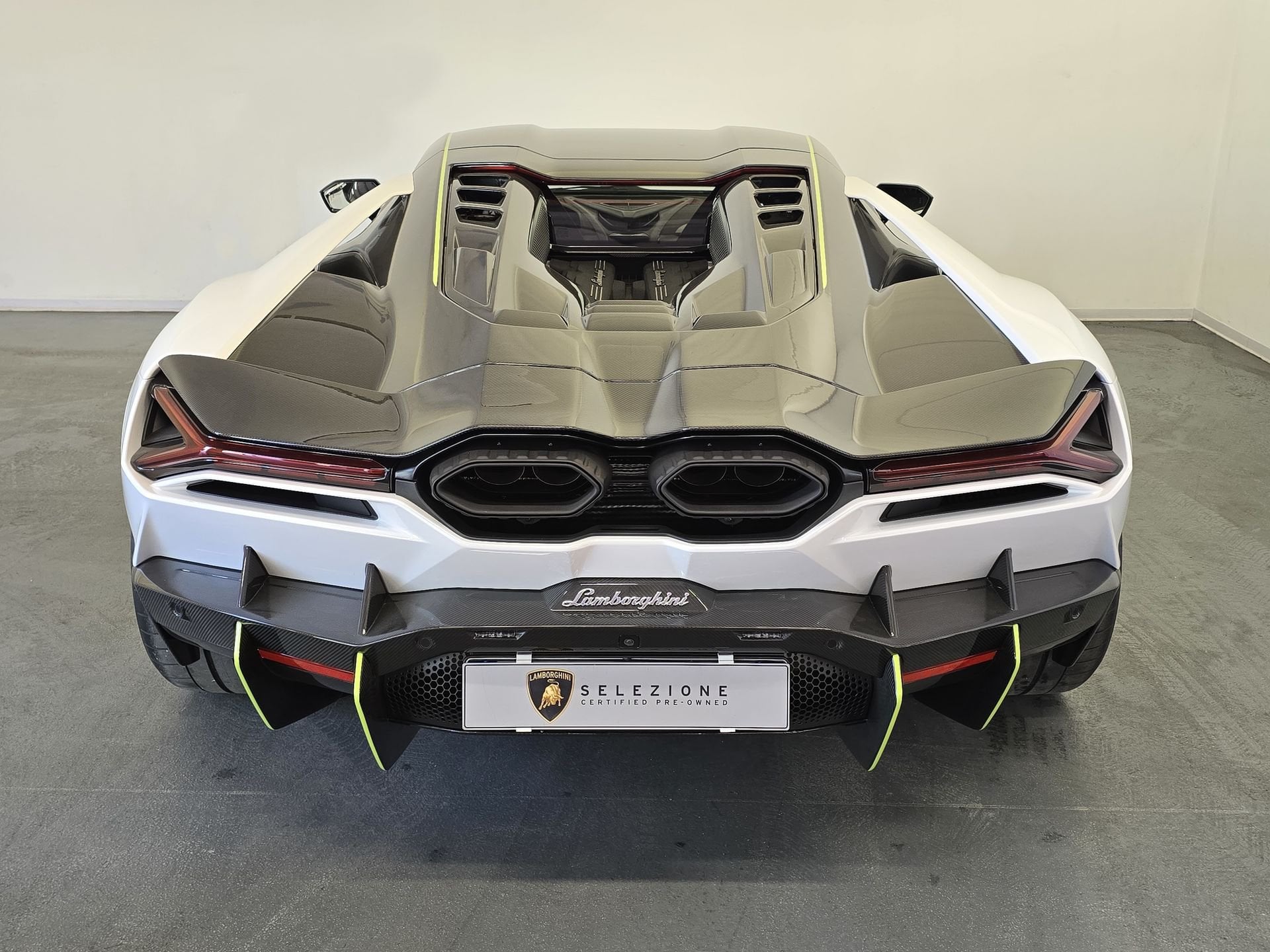 Lamborghini Revuelto