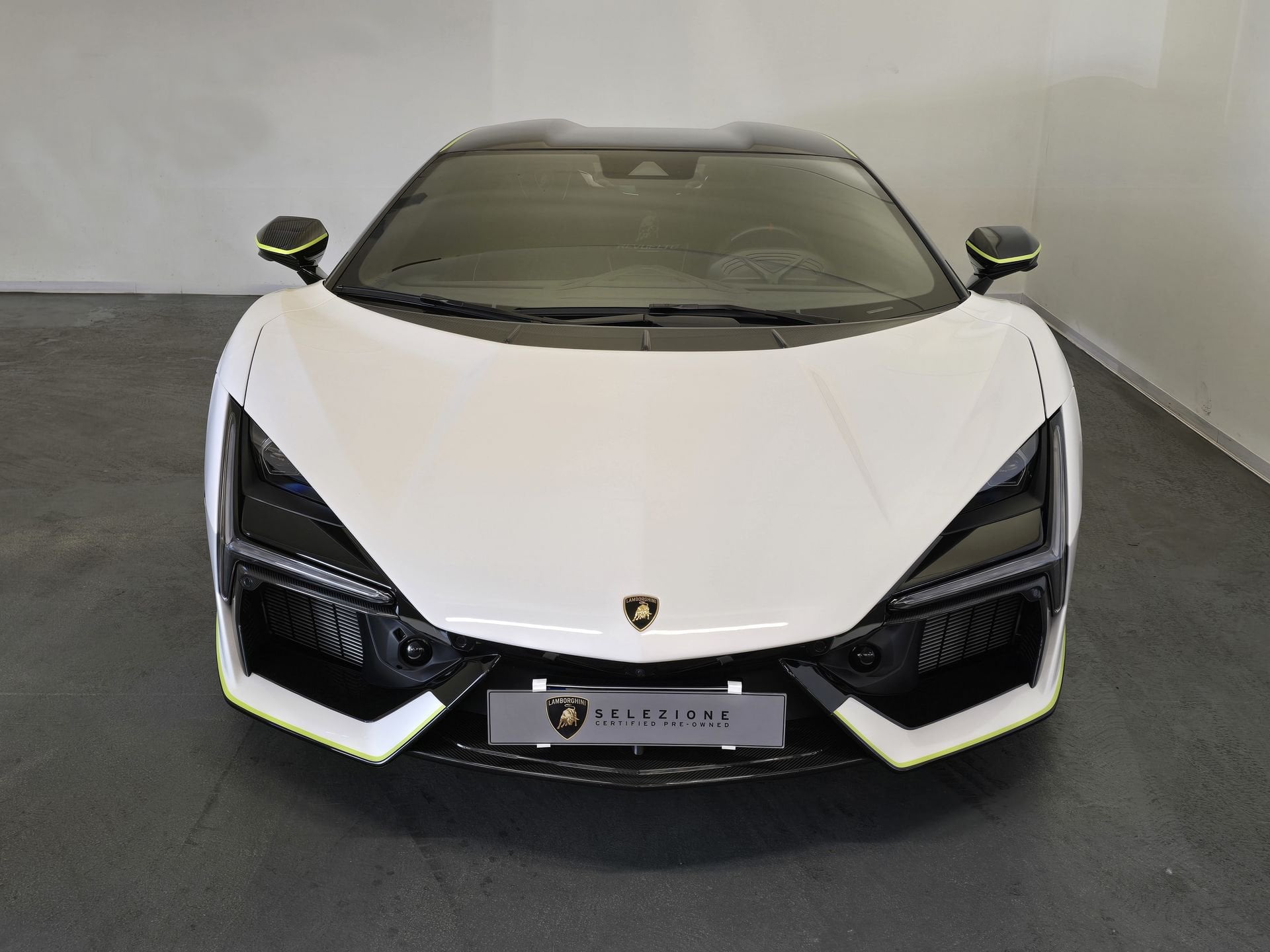 Lamborghini Revuelto