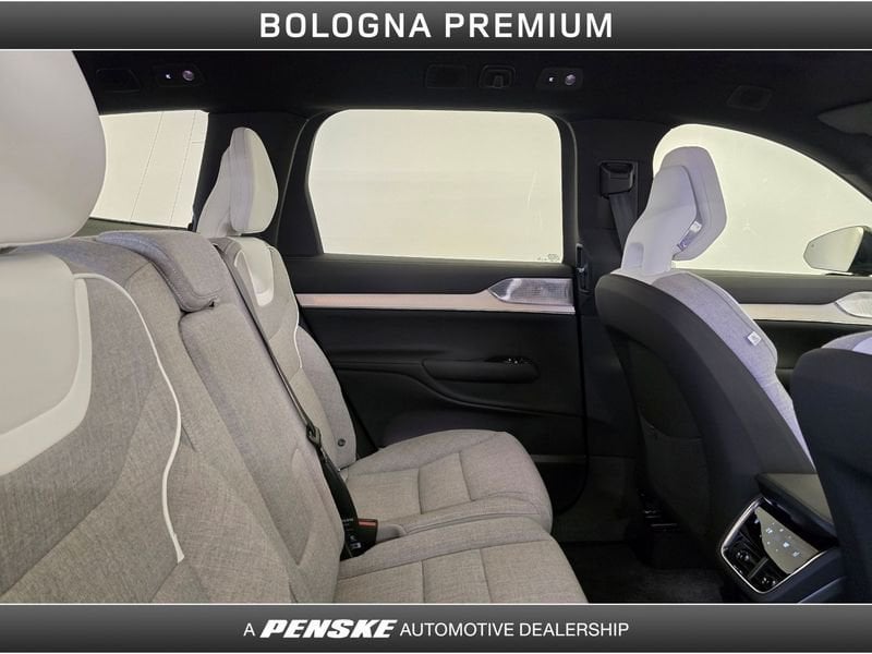 Volvo EX90
