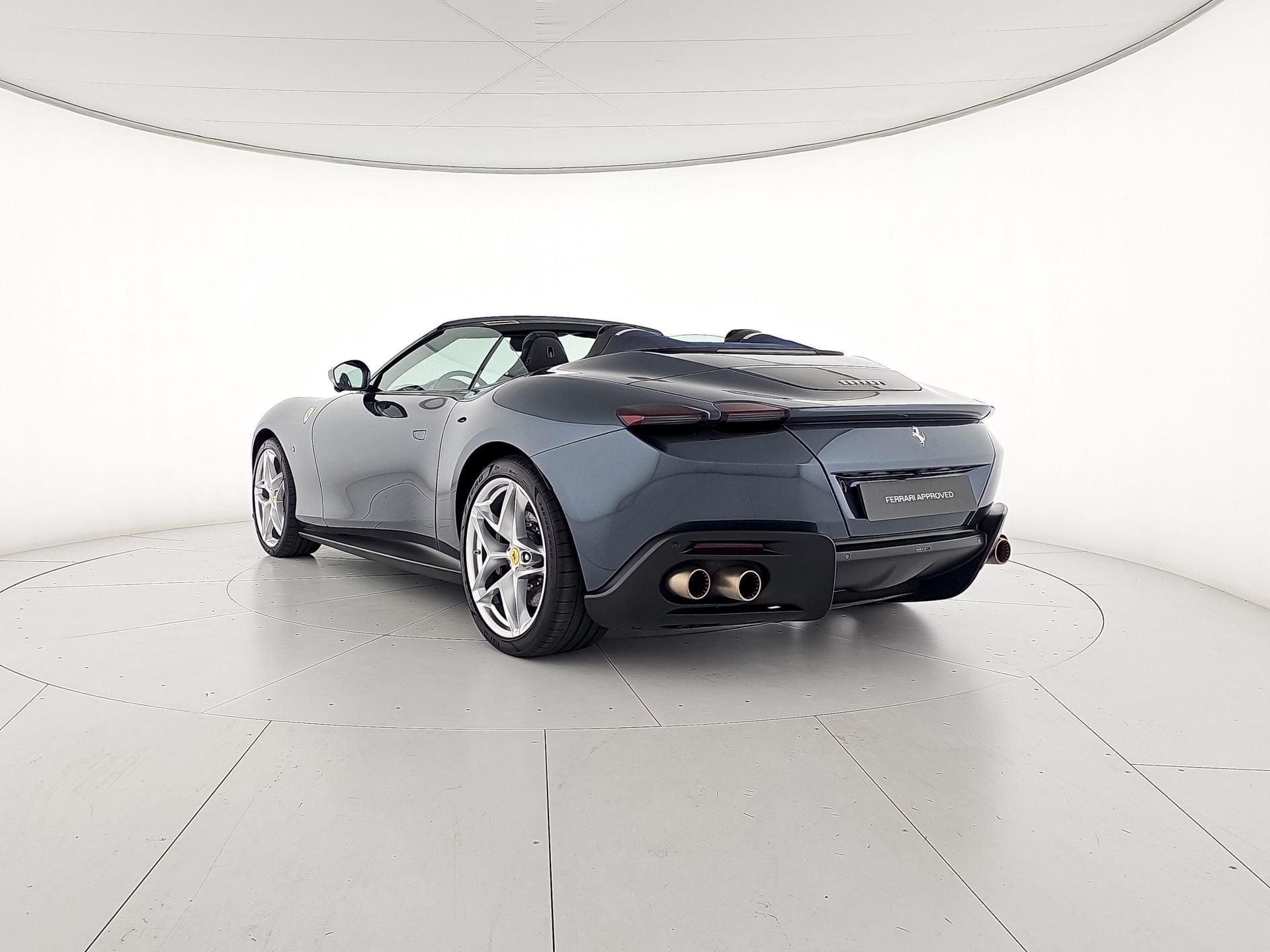 Ferrari Roma Spider