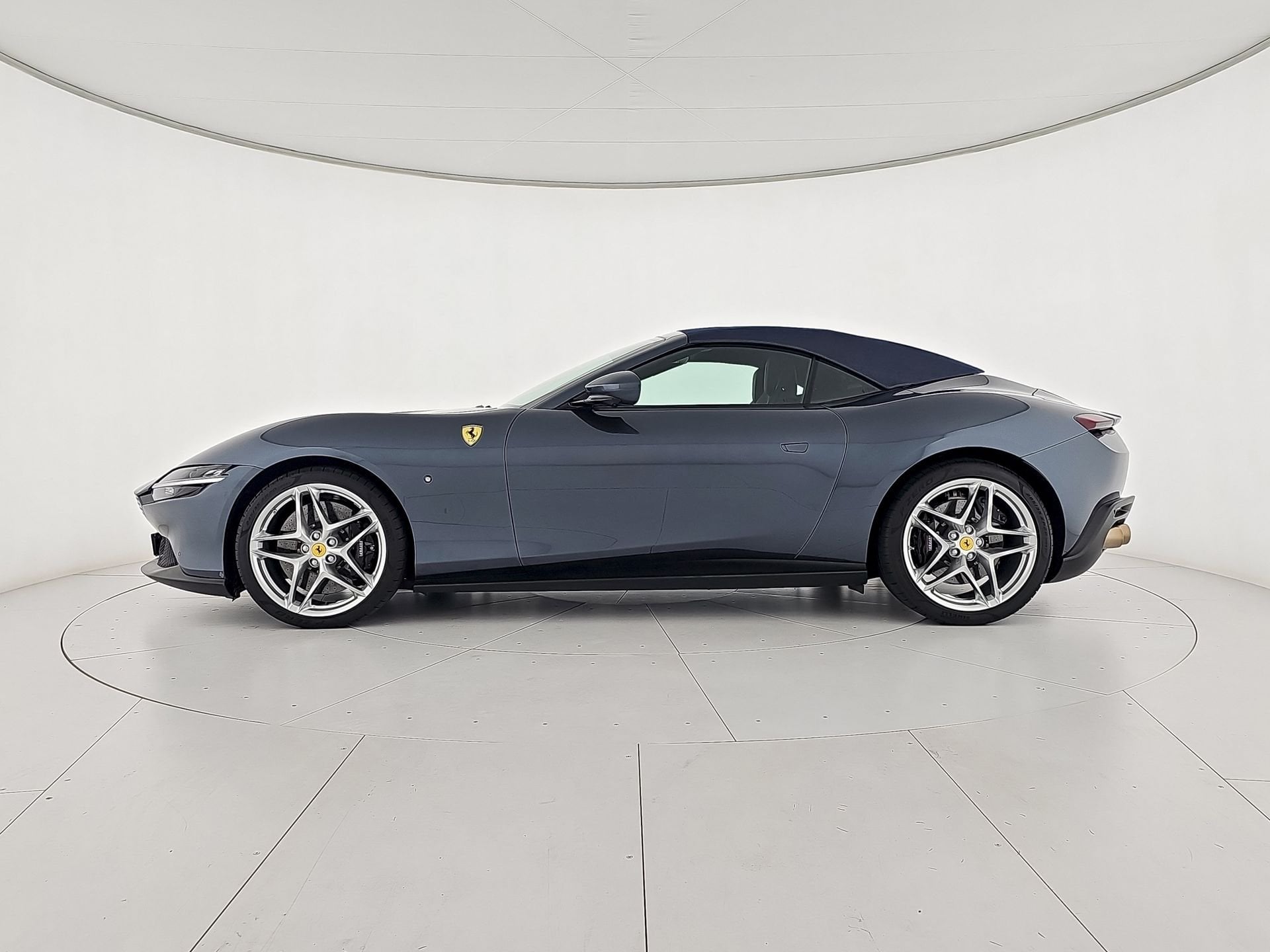 Ferrari Roma Spider