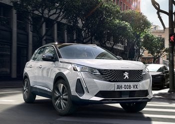 Peugeot 3008 Hybrid 225 - Active Pack Nuove Pronta Consegna A Milano