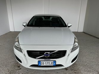 Auto Volvo V60 D3 Geartronic Kinetic Usate A Cuneo
