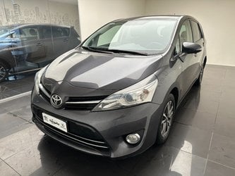 Auto Toyota Verso 2.0 D Style 7 Posti Usate A Cuneo