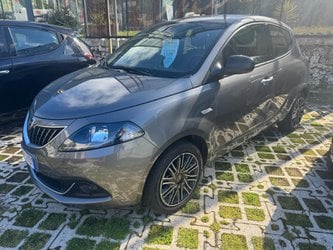Auto Usate A Salerno | Lancia Ypsilon 1.0 70Cv Hybrid Gold