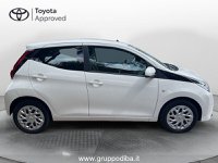 Toyota Aygo Benzina II 2018 5p 5p 1.0 x-play 72cv Usata in provincia di Ancona - DI.BA. - Via Mario Natalucci  snc img-2