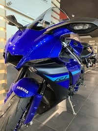 Moto Yamaha Yzf R1 Nuove Pronta Consegna A Treviso