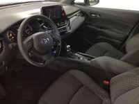 Toyota C-HR Ibrida 1.8 Hybrid E-CVT Trend Km 0 in provincia di Salerno - Center - Via delle Calabrie  22 img-6