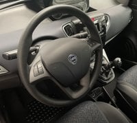 Lancia Ypsilon Ibrida 1.0 FireFly 5 porte S&S Hybrid Oro Km 0 in provincia di Novara - Arona img-16