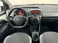 Auto Toyota Aygo Connect 1.0 Vvt-I 72 Cv 5 Porte X-Cool Usate A Como