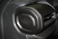 Jeep Avenger Benzina 1.2 Turbo Altitude 100 cv KM ZERO Usata in provincia di Viterbo - Concessionario V.AUTO SRL img-9