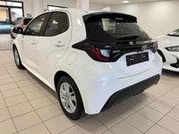 Toyota Yaris Ibrida 1.5 Hybrid 5 porte Active Nuova in provincia di Cuneo - Fuji Auto - Via Plinio il vecchio  1 img-3