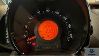 Toyota Aygo Benzina 1.0 VVT-i 72 CV 5 porte x-cool Usata in provincia di Catanzaro - Bencivenni Auto - Viale Magna Grecia 180 img-13