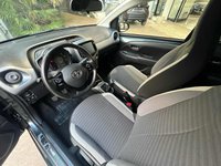 Toyota Aygo Benzina 1.0 VVT-i 72 CV 5 porte x-business Usata in provincia di Nuoro - Mereu Auto - Zona Industriale Pratosardo img-13
