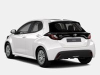 Toyota Yaris Benzina 1.0 5 porte Active Nuova in provincia di Napoli - Europa Motori - Corso Europa  49bis img-5
