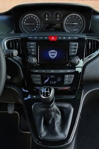 Auto Usate A Pescara | Lancia Ypsilon Iii 2015 1.2 Gold Ecochic Gpl 69Cv My16