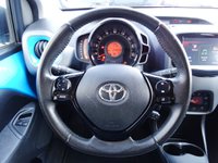 Toyota Aygo Benzina Connect 1.0 VVT-i 72 CV 5 porte x-play Usata in provincia di Foggia - Aquilano Motori - Via Tardio  12 img-9