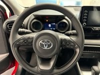 Toyota Yaris Ibrida 1.5 Hybrid 5 porte Trend + Comfort pack Km 0 in provincia di Bergamo - Sarco - Via Bergamo  15 img-14