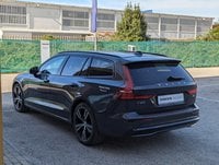 Volvo V60 Diesel/Elettrica B4 (d) automatico Plus Dark Usata in provincia di Pescara - Pavoni Auto Srl img-3