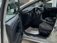 Toyota Auris Ibrida 1.8 Hybrid Lounge con finanziamento Usata in provincia di Monza e della Brianza - G.Villa Srl img-5