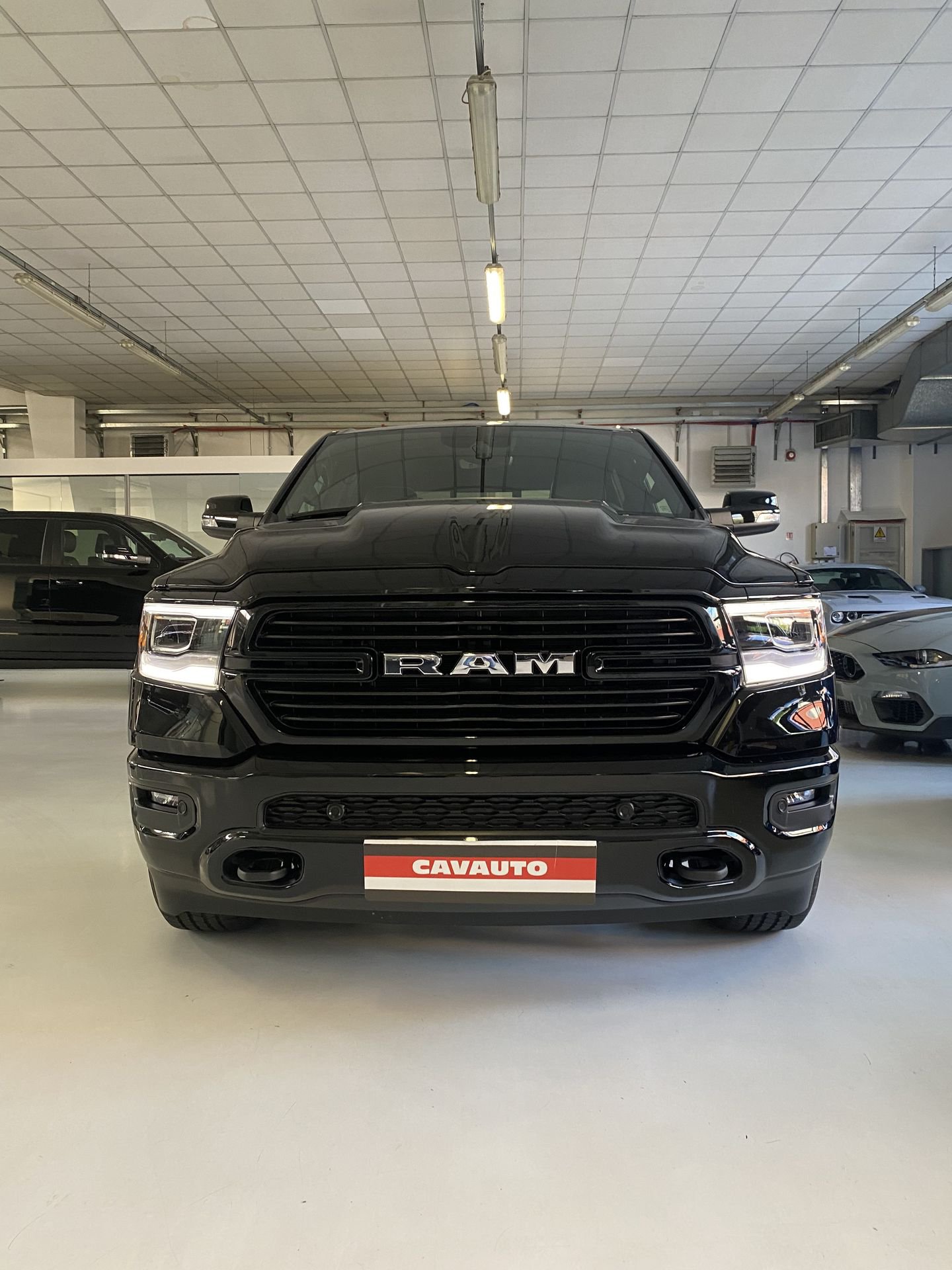 Dodge RAM  RAM Laramie Sport – € 691 + Iva