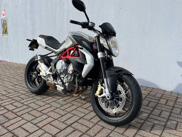 MV Agusta Brutale 800 MV Agusta Brutale 800 EAS ABS