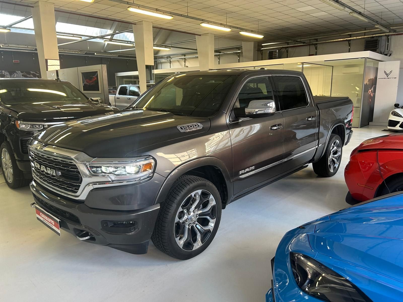 Dodge RAM LIMITED 5.7L V8 AT8