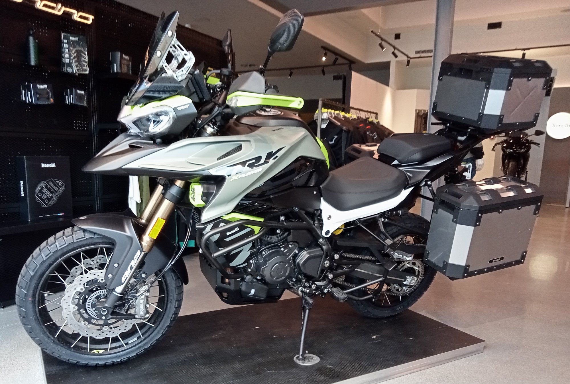 Benelli TRK 902 TRK 902 EXPLORER