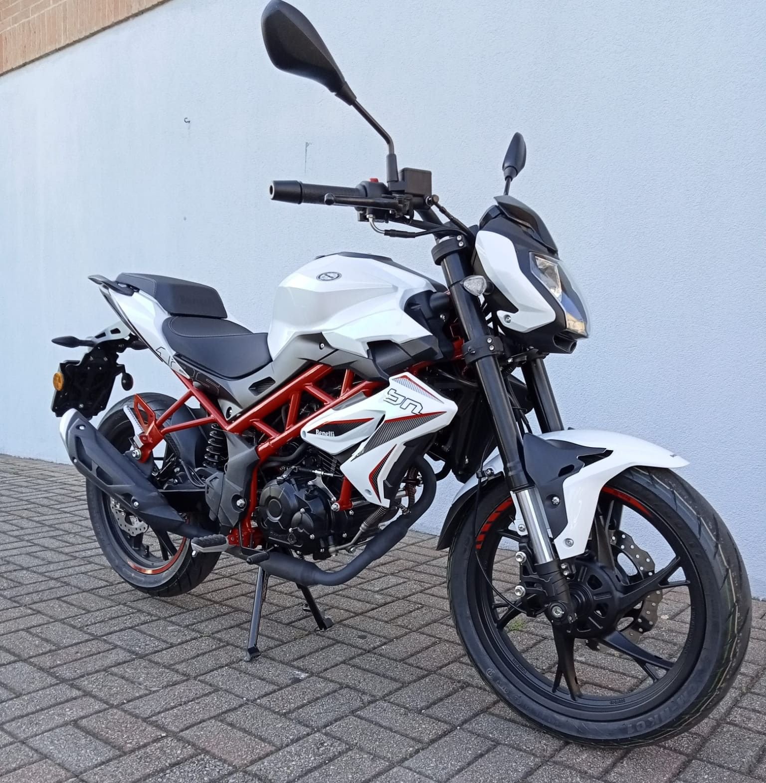 Benelli BN 125 BN125 COME NUOVO