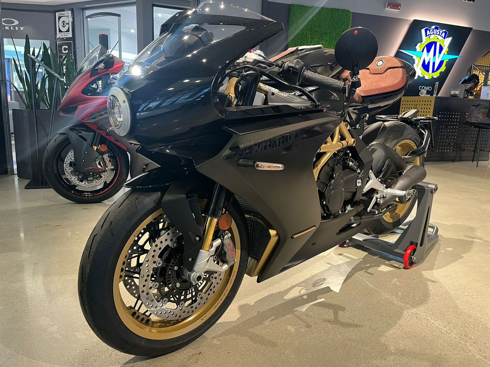 MV Agusta Superveloce 800 MV Agusta Superveloce S