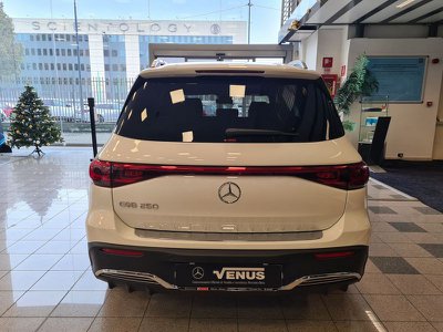 Mercedes-Benz EQB  Nuovo