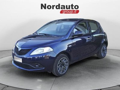lancia ypsilon usata