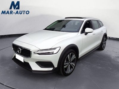 Volvo V60 Cross Country  