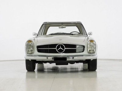 Mercedes-Benz W113 – 230 SL Pagoda  