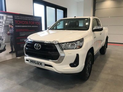 Toyota Hilux 2.4 D-4D 4WD 2 porte Extra Cab Lounge MY'23