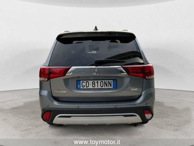 Mitsubishi Outlander  