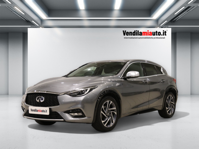 Infiniti Q30  