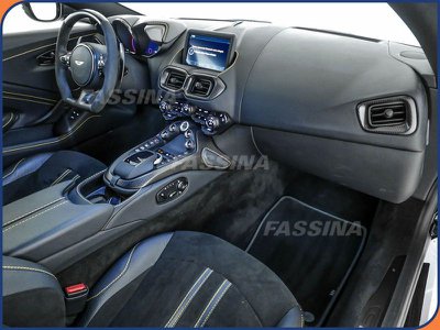 Aston Martin V8 Vantage  