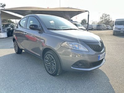 lancia ypsilon