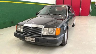 Mercedes-Benz Serie 200-320  