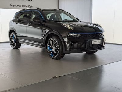 Lynk e Co 01  