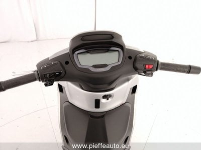 Piaggio Beverly 400  