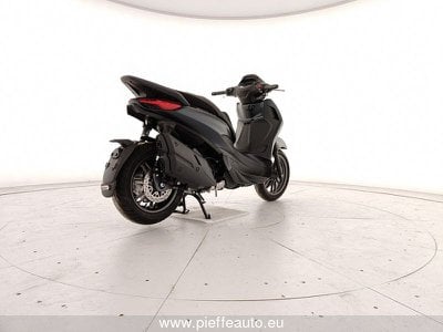 Piaggio Beverly 400  