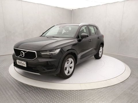 Auto Volvo Xc40 D4 Awd Geartronic Momentum Usate A Cuneo