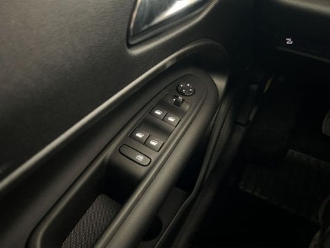 Auto Km0 A Lecco | Jeep Avenger Avenger 1.2 Turbo Altitude Fwd 100Cv