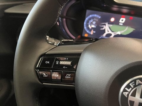 Auto Km0 A Lecco | Alfa Romeo Junior Junior 1.2 145 Cv Hybrid Edct6 Speciale - Promo Sironiauto+