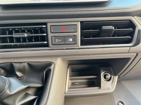 Auto Km0 A Lecco | Volkswagen Crafter Crafter 35 2.0 Tdi 140Cv L3H3 Business - Iva Esclusa
